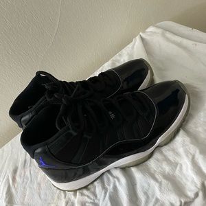 Jordan 11 Space Jam